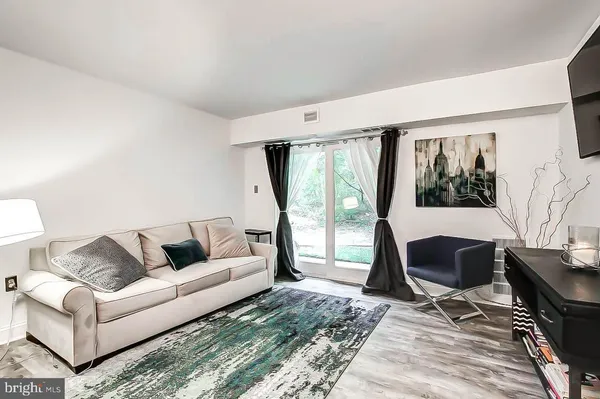 $1,380 | 11408 Cherry Hill Road, Unit 103, Beltsville, MD 20705