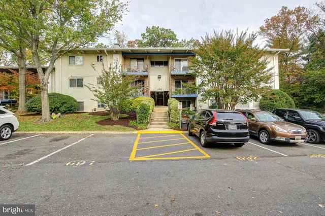 $1,380 | 11408 Cherry Hill Road, Unit 103, Beltsville, MD 20705
