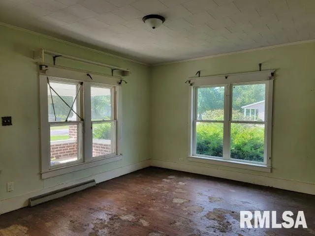 $39,700 | 501 South Dean Street, Royalton, IL 62983