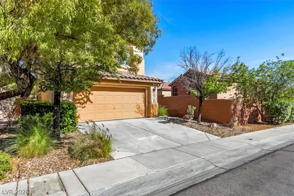 $2,400 | 932 Purdy Lodge Street, Las Vegas, NV 89135