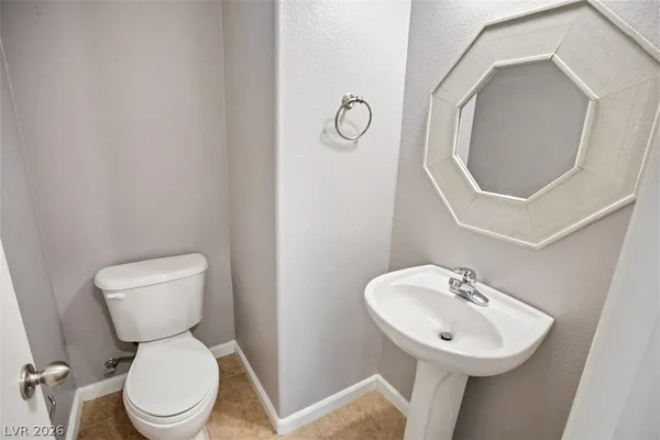 $2,400 | 932 Purdy Lodge Street, Las Vegas, NV 89135