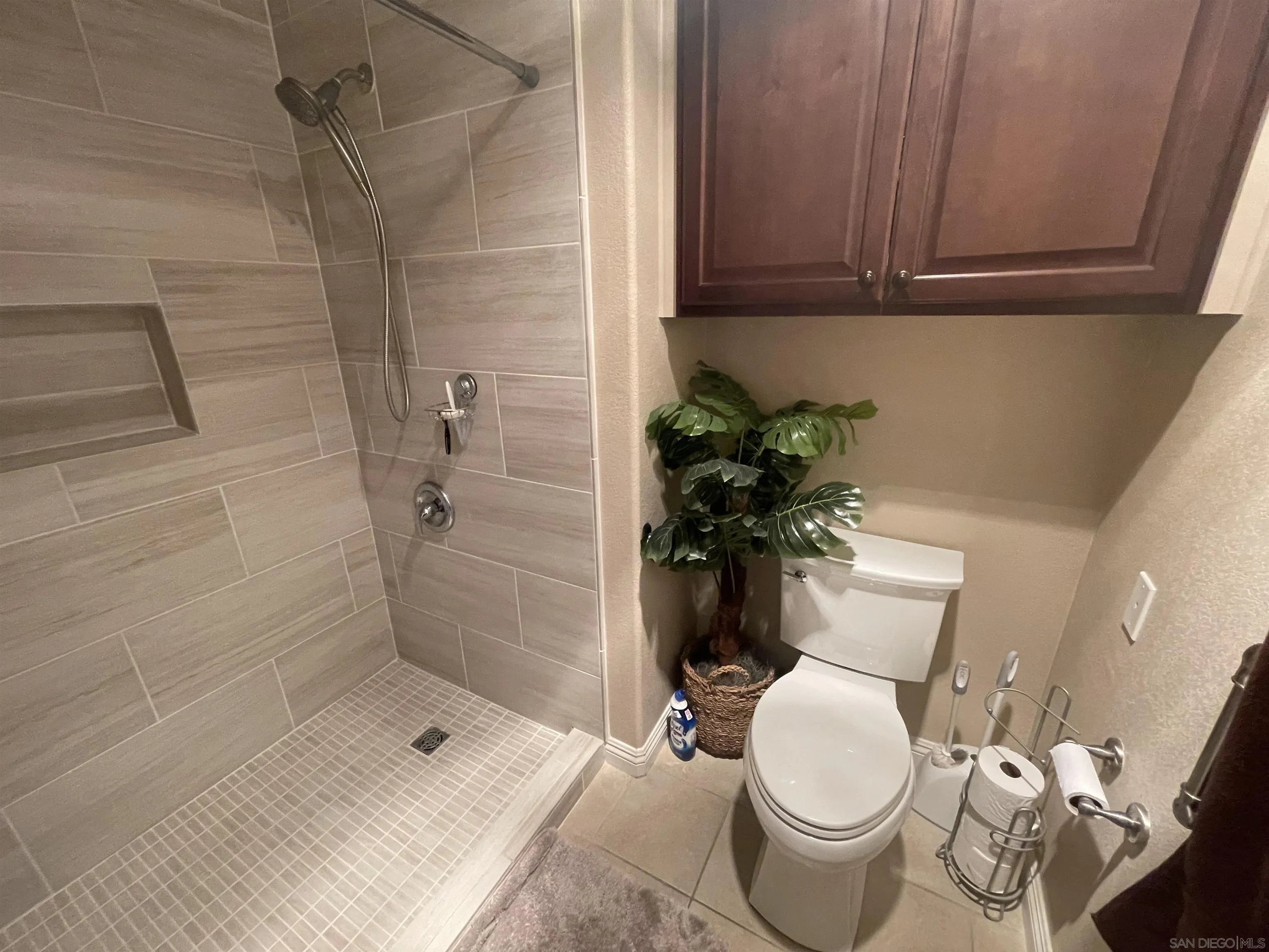 1434 Marshall Road, Unit 56 Alpine, CA 91901 - Photo 8 of 15 a bathroom with a toilet and a shower