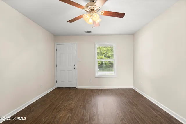 $850 | 142 Lain Mark Drive, Hubert, NC 28539