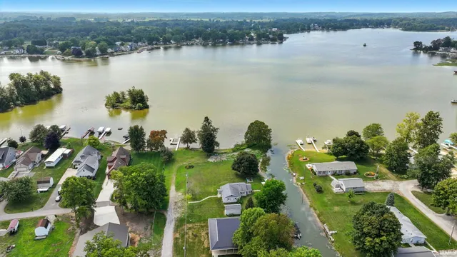 $459,000 | 160 Ln 160A Turkey Lake, Hudson, IN 46747