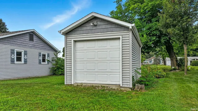 $459,000 | 160 Ln 160A Turkey Lake, Hudson, IN 46747