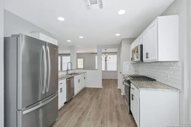 $2,000 | 22106 Ruby Run, San Antonio, TX 78259