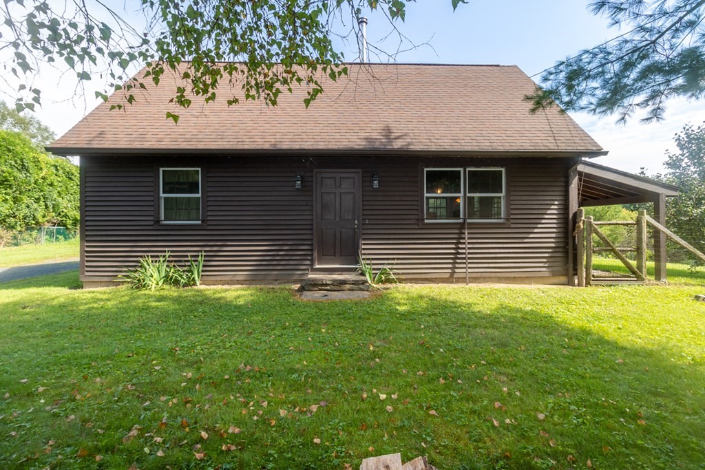 8 Westbrook Road South Hadley, MA 01075 - Photo 1 of 38 Gallery Image 1