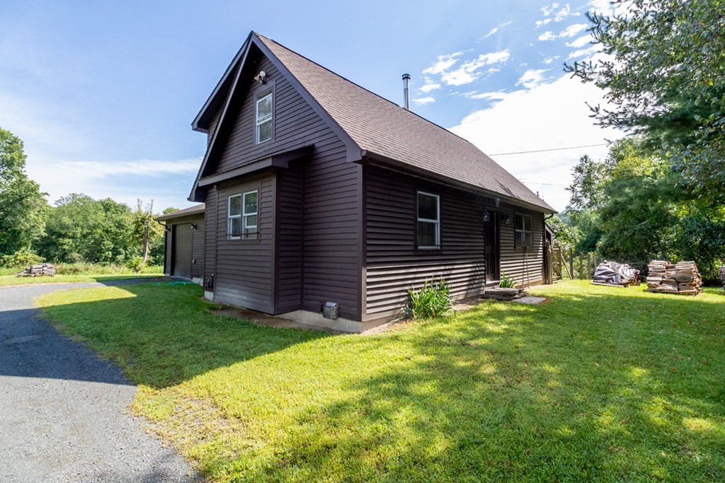 8 Westbrook Road South Hadley, MA 01075 - Photo 2 of 38 Gallery Image 2