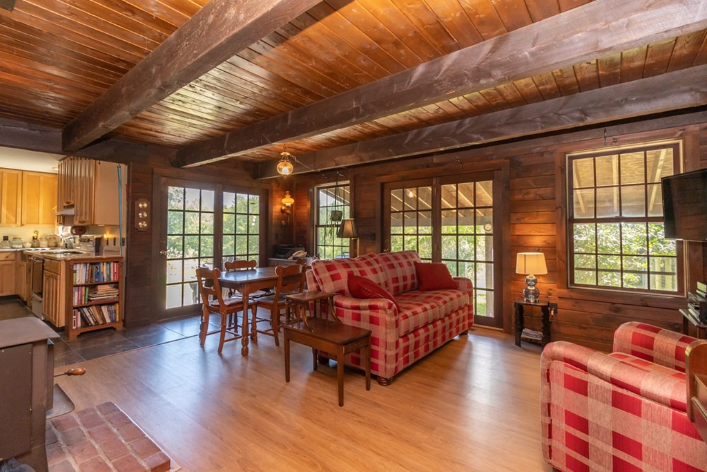 8 Westbrook Road South Hadley, MA 01075 - Photo 3 of 38 Gallery Image 3
