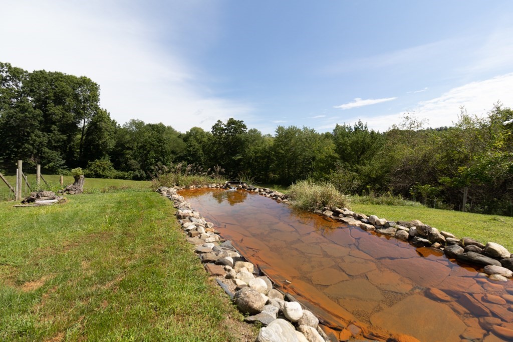 8 Westbrook Road South Hadley, MA 01075 - Photo 34 of 38 Gallery Image 34