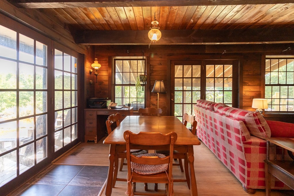 8 Westbrook Road South Hadley, MA 01075 - Photo 8 of 38 Gallery Image 8