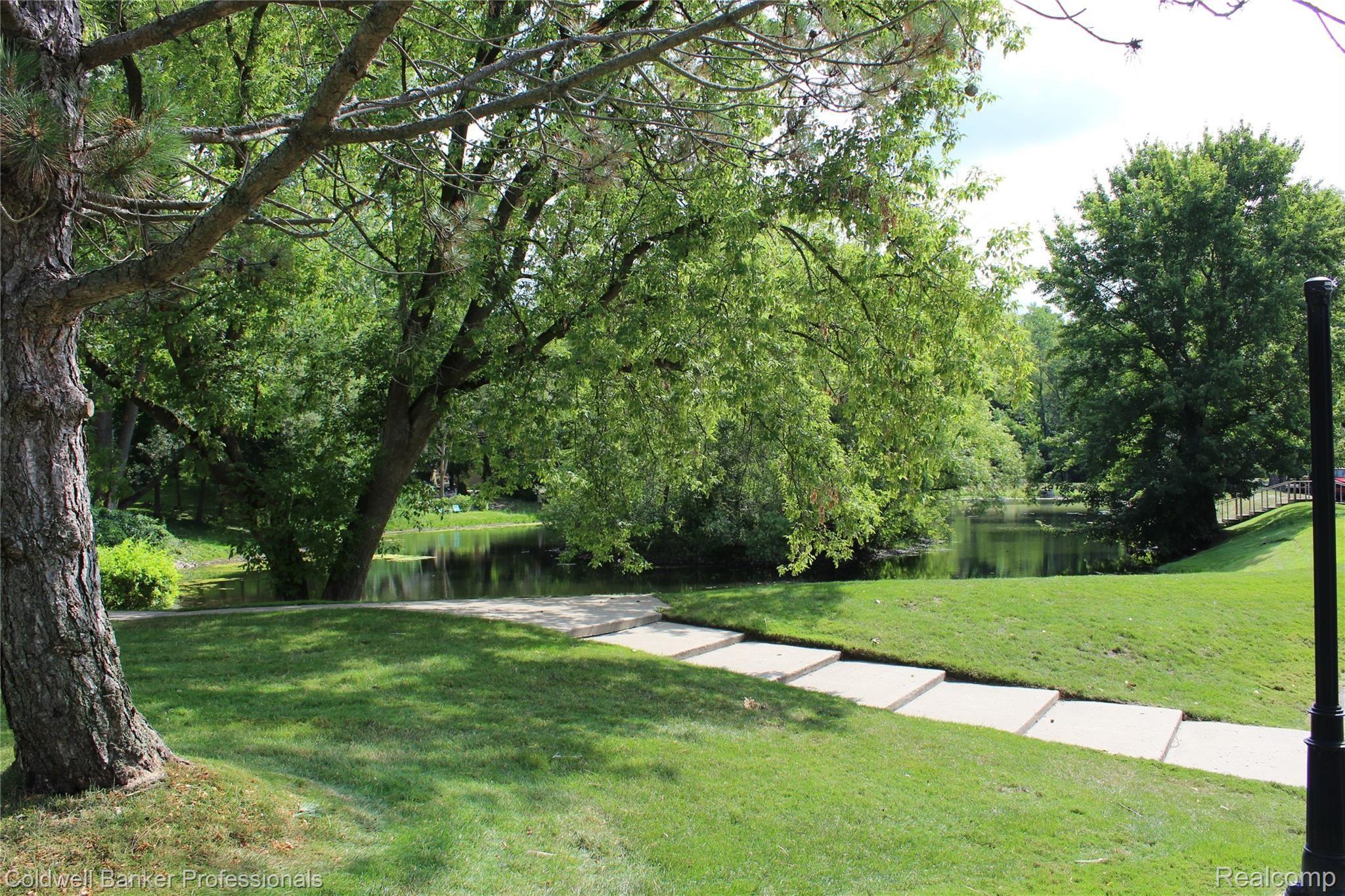 1399 Paddle Wheel Lane Rochester, MI 48306 - Photo 57 of 60 55.JPG