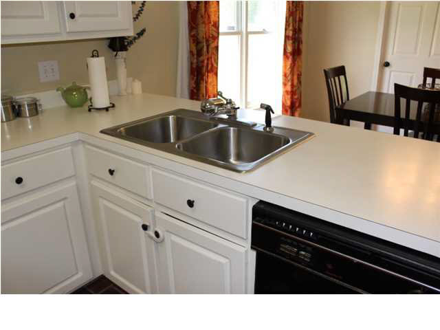 223 Clark Farms Road Madison, MS 39110 - Photo 11 of 33 Kitchen