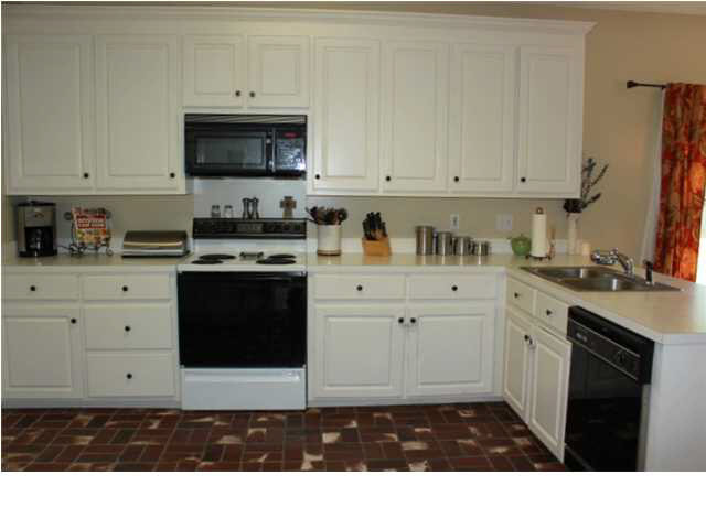 223 Clark Farms Road Madison, MS 39110 - Photo 12 of 33 Kitchen