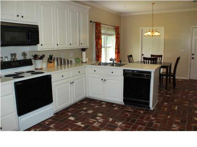 223 Clark Farms Road Madison, MS 39110 - Photo 13 of 33 Kitchen