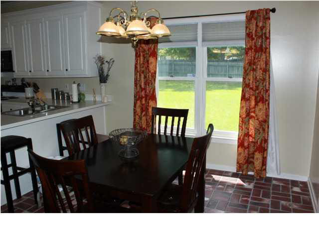 223 Clark Farms Road Madison, MS 39110 - Photo 15 of 33 Breakfast Area