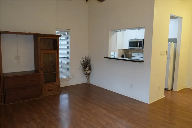 $1,490 | 2001 Bering Drive, Unit 2F, Houston, TX 77057