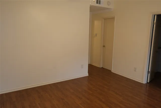 $1,490 | 2001 Bering Drive, Unit 2F, Houston, TX 77057