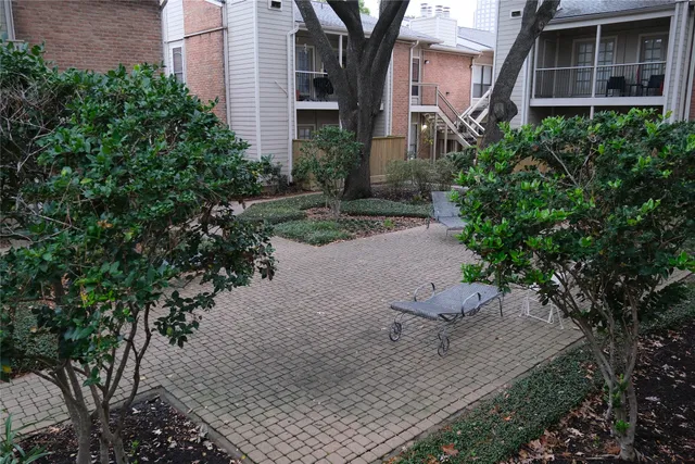 $1,490 | 2001 Bering Drive, Unit 2F, Houston, TX 77057