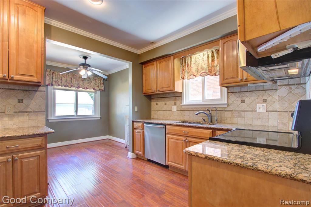 266 McMillan Road Grosse Pointe Farms, MI 48236 - Photo 17 of 33