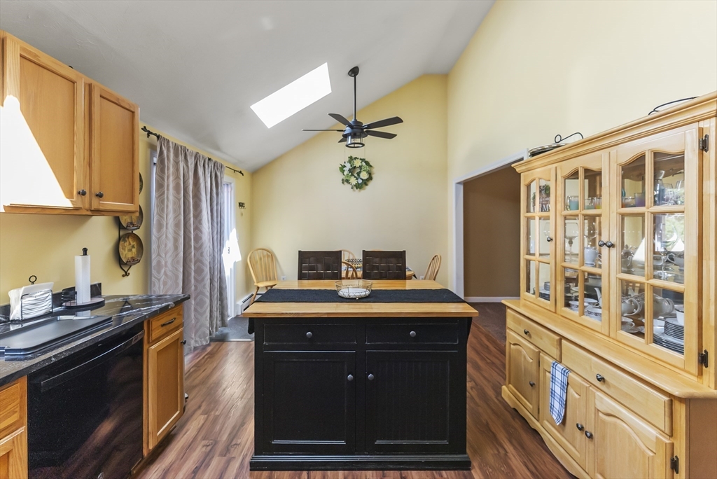 67 Roxy Cahoon Road Plymouth, MA 02360 - Photo 10 of 37