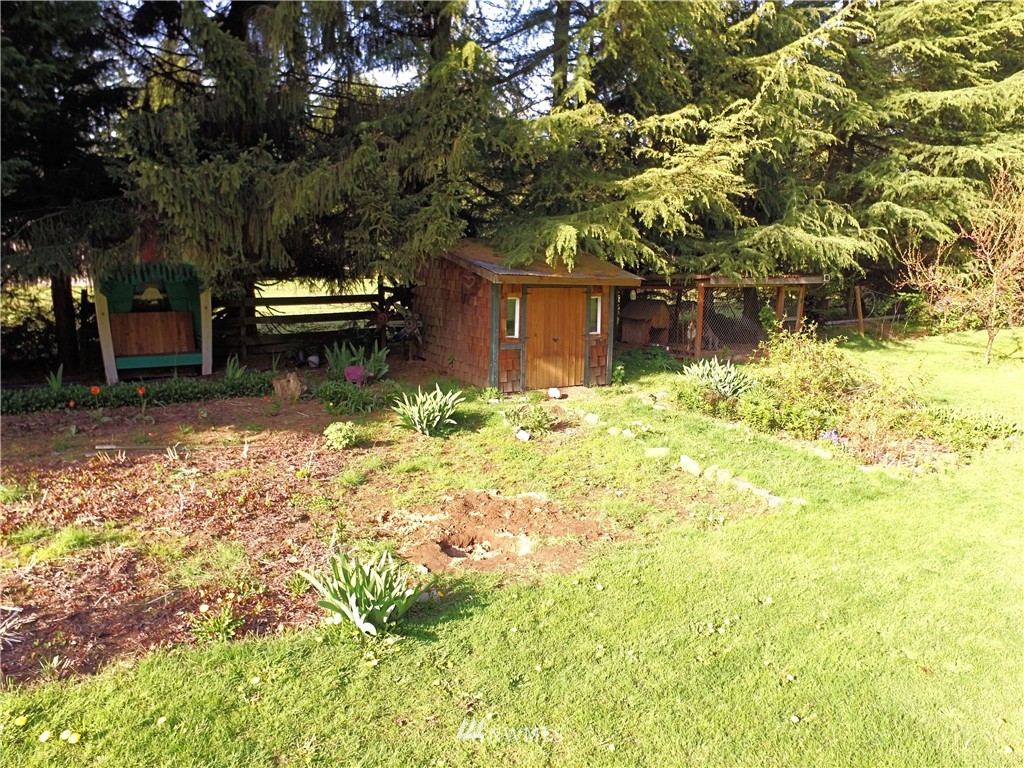 8110 Stein Road Custer, WA 98240 - Photo 4 of 24