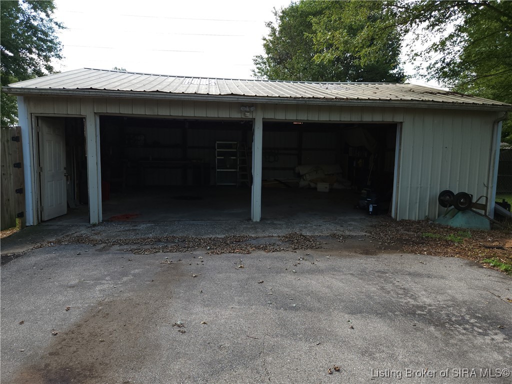 7955 Clover Valley Road Ramsey, IN 47166 - Photo 16 of 25 Garage