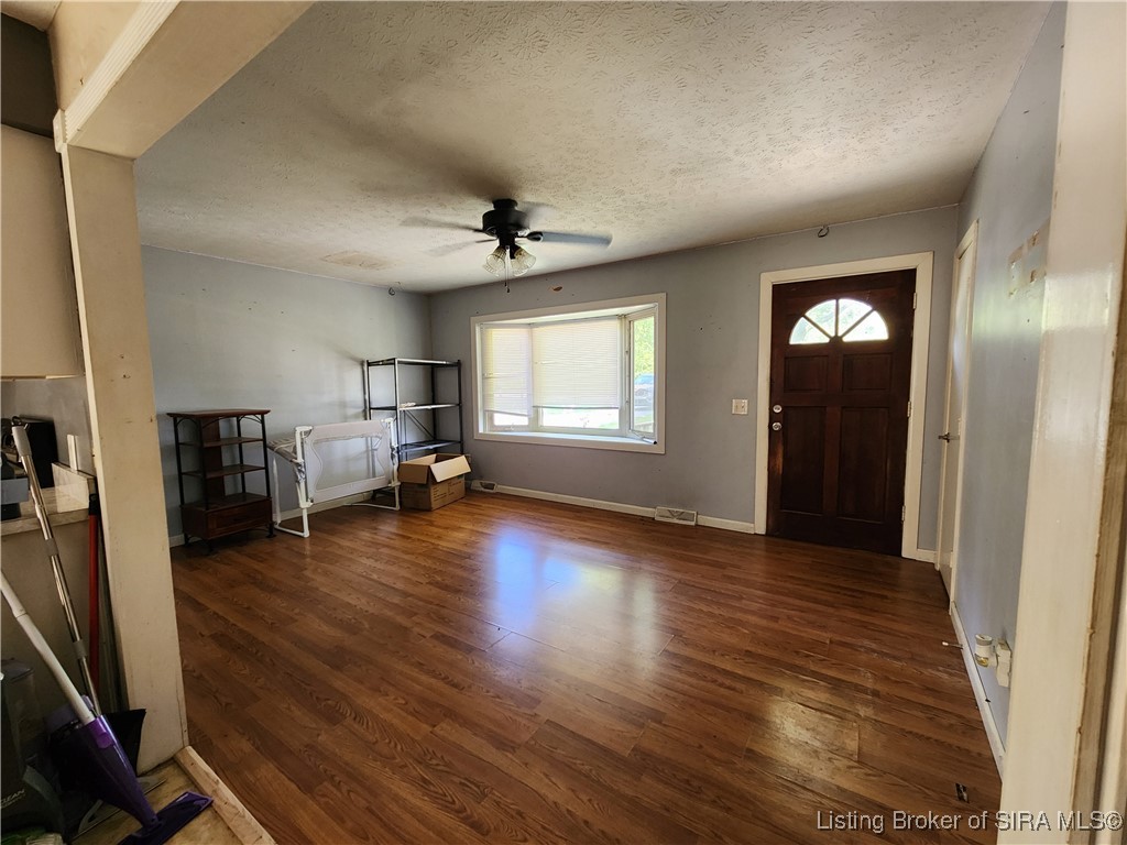 7955 Clover Valley Road Ramsey, IN 47166 - Photo 4 of 25 Living Room