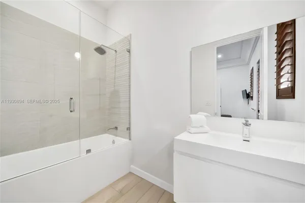 $14,000,000 | 8301 Southwest 53rd Avenue, Miami, FL 33143