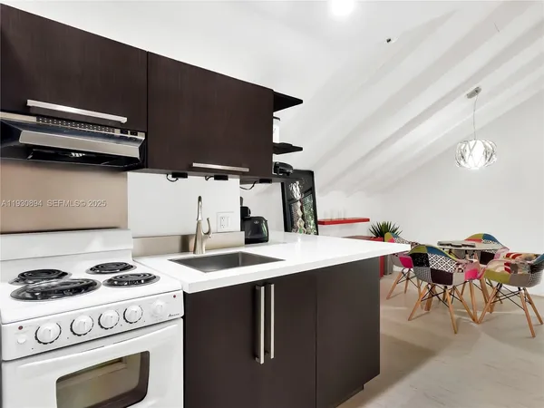 $14,000,000 | 8301 Southwest 53rd Avenue, Miami, FL 33143