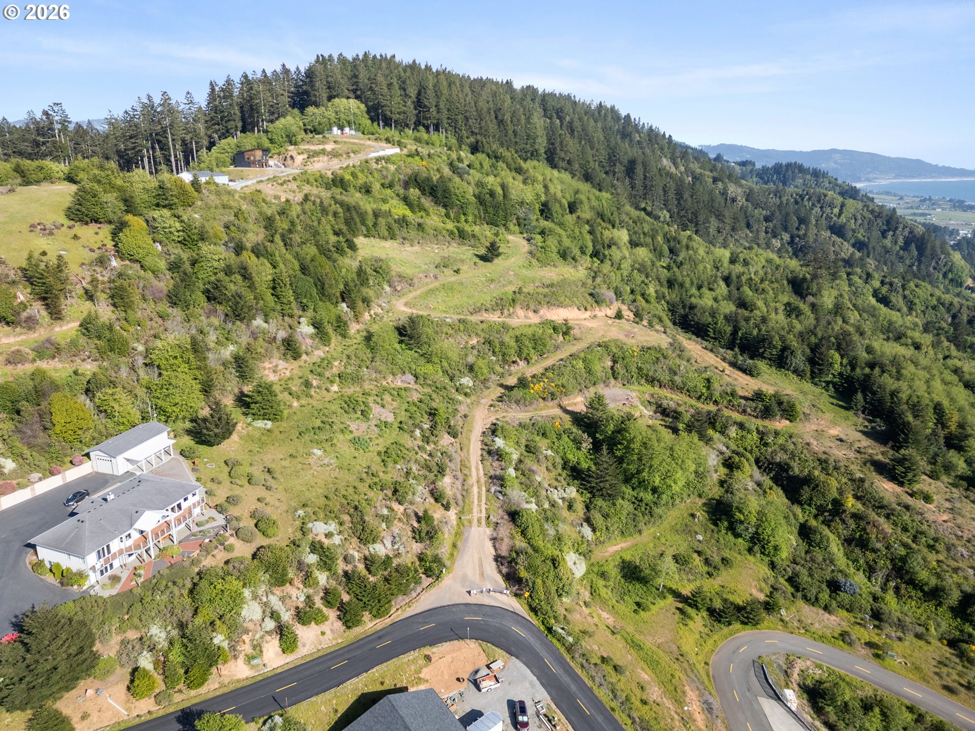 Dale Court, Unit 2 Brookings, OR 97415 - Photo 9 of 13 a view of a city
