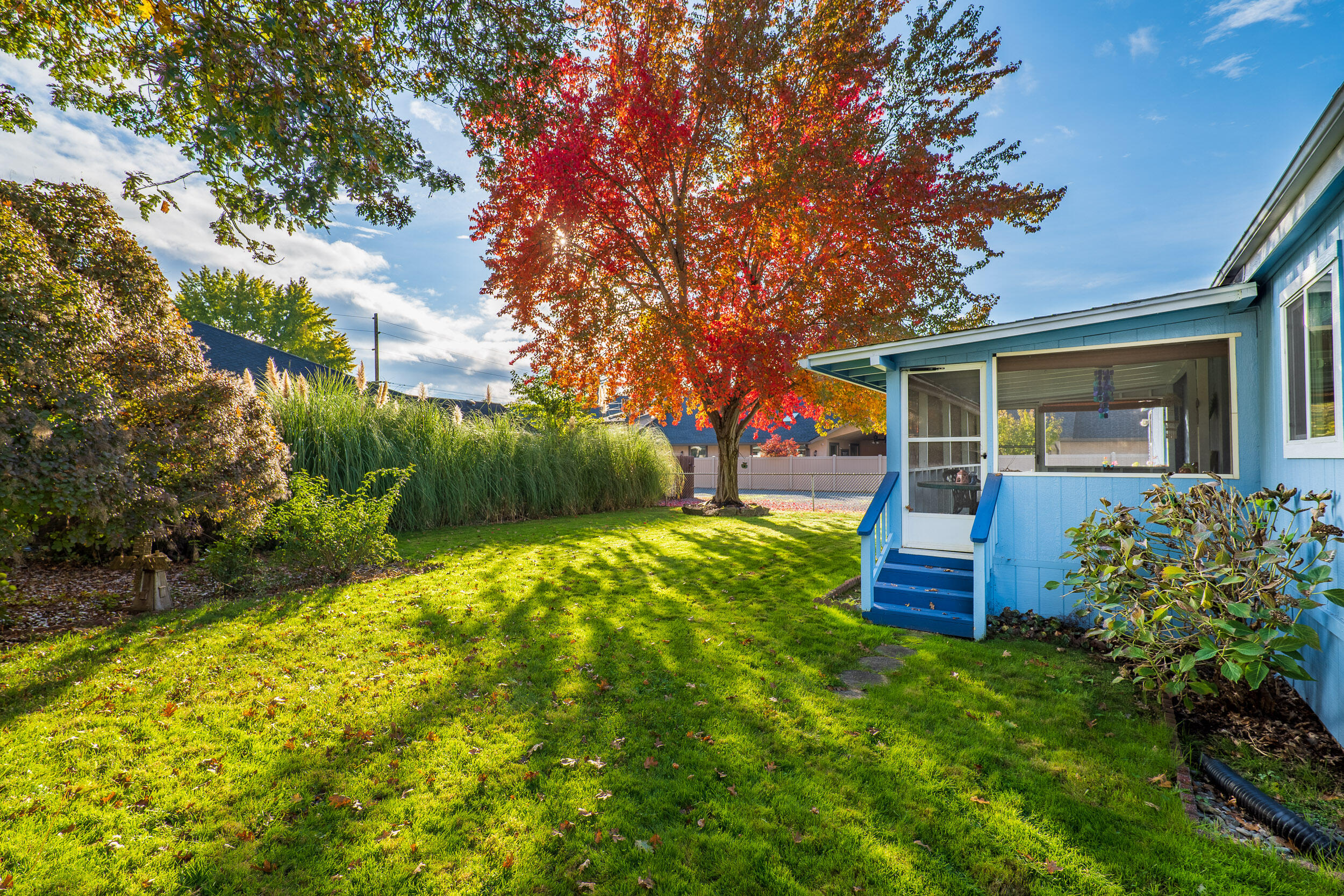1388 Dowell Road Grants Pass, OR 97527 - Photo 6 of 43 1388DowellRd-006