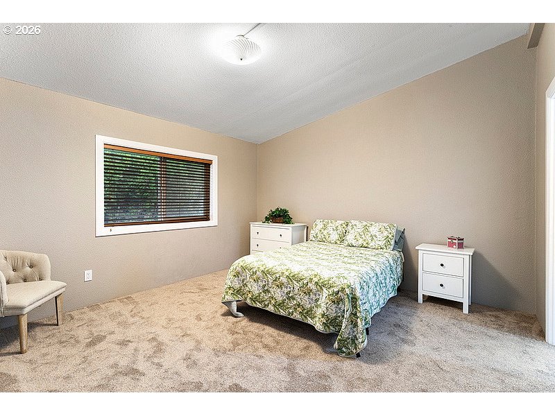 774 Southwest Sunset Way, Unit 79 Troutdale, OR 97060 - Photo 14 of 23 Primary Bedroom