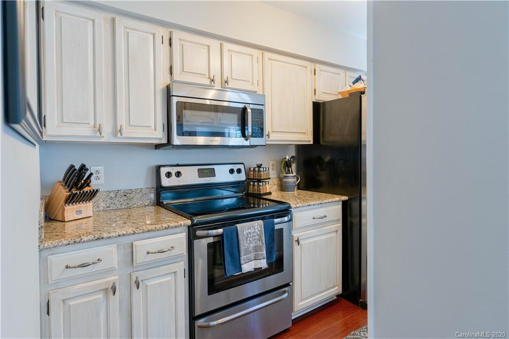 308 Queens Road, Unit 33 Charlotte, NC 28204 - Photo 12 of 35