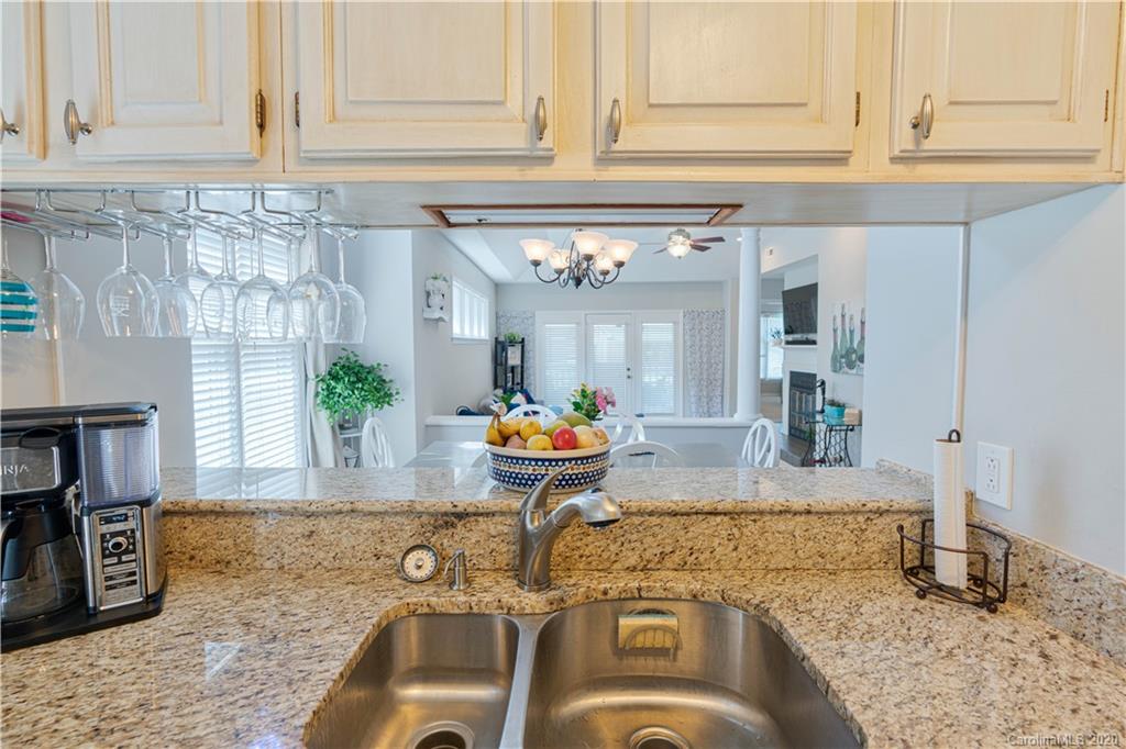 308 Queens Road, Unit 33 Charlotte, NC 28204 - Photo 15 of 35