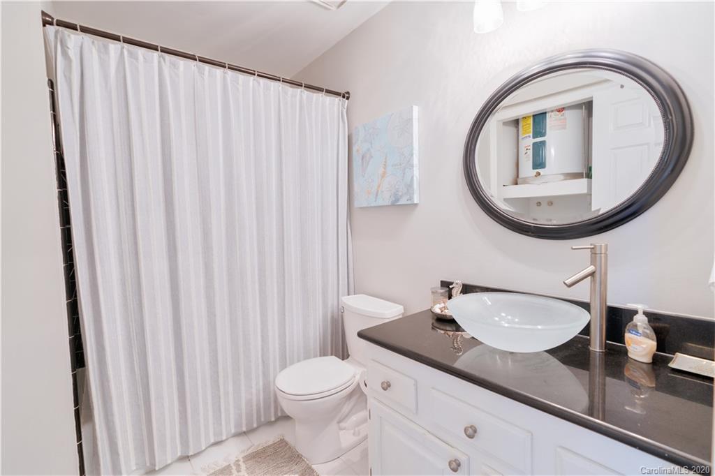 308 Queens Road, Unit 33 Charlotte, NC 28204 - Photo 19 of 35
