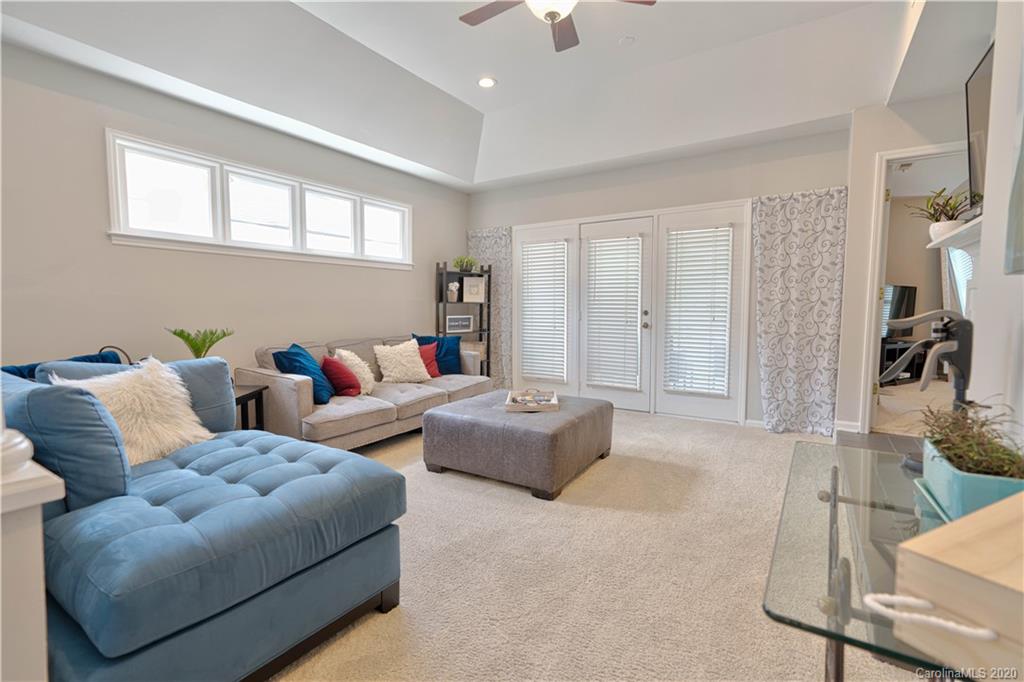 308 Queens Road, Unit 33 Charlotte, NC 28204 - Photo 21 of 35