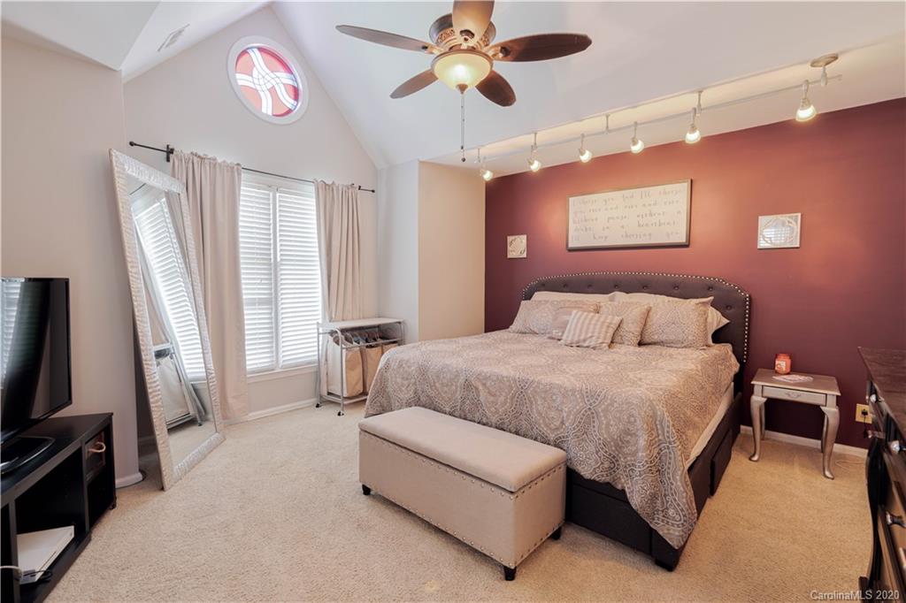 308 Queens Road, Unit 33 Charlotte, NC 28204 - Photo 24 of 35