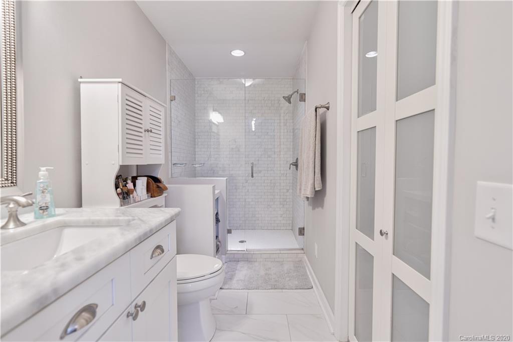 308 Queens Road, Unit 33 Charlotte, NC 28204 - Photo 26 of 35
