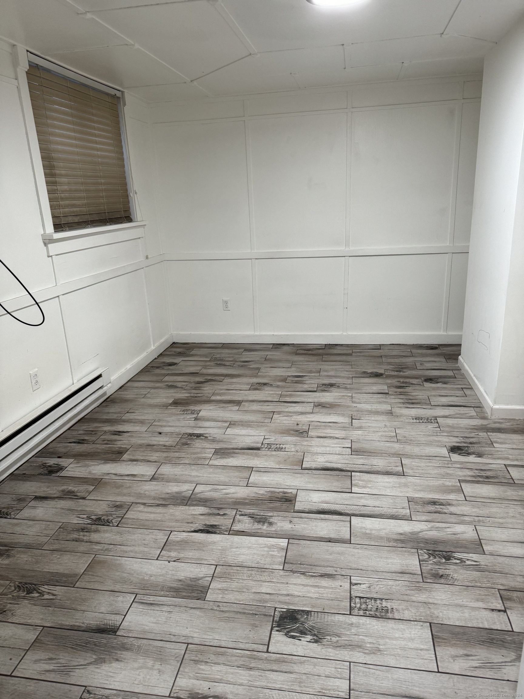 52 Pearl Street, Unit GARDEN New Haven, CT 06511 - Photo 7 of 12 a view of a room