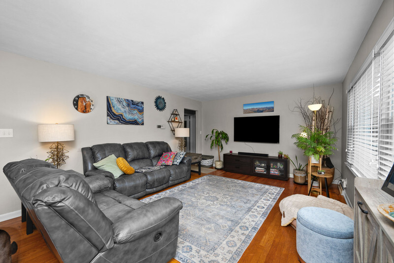 1612 31st Street A Moline, IL 61265 - Photo 2 of 25