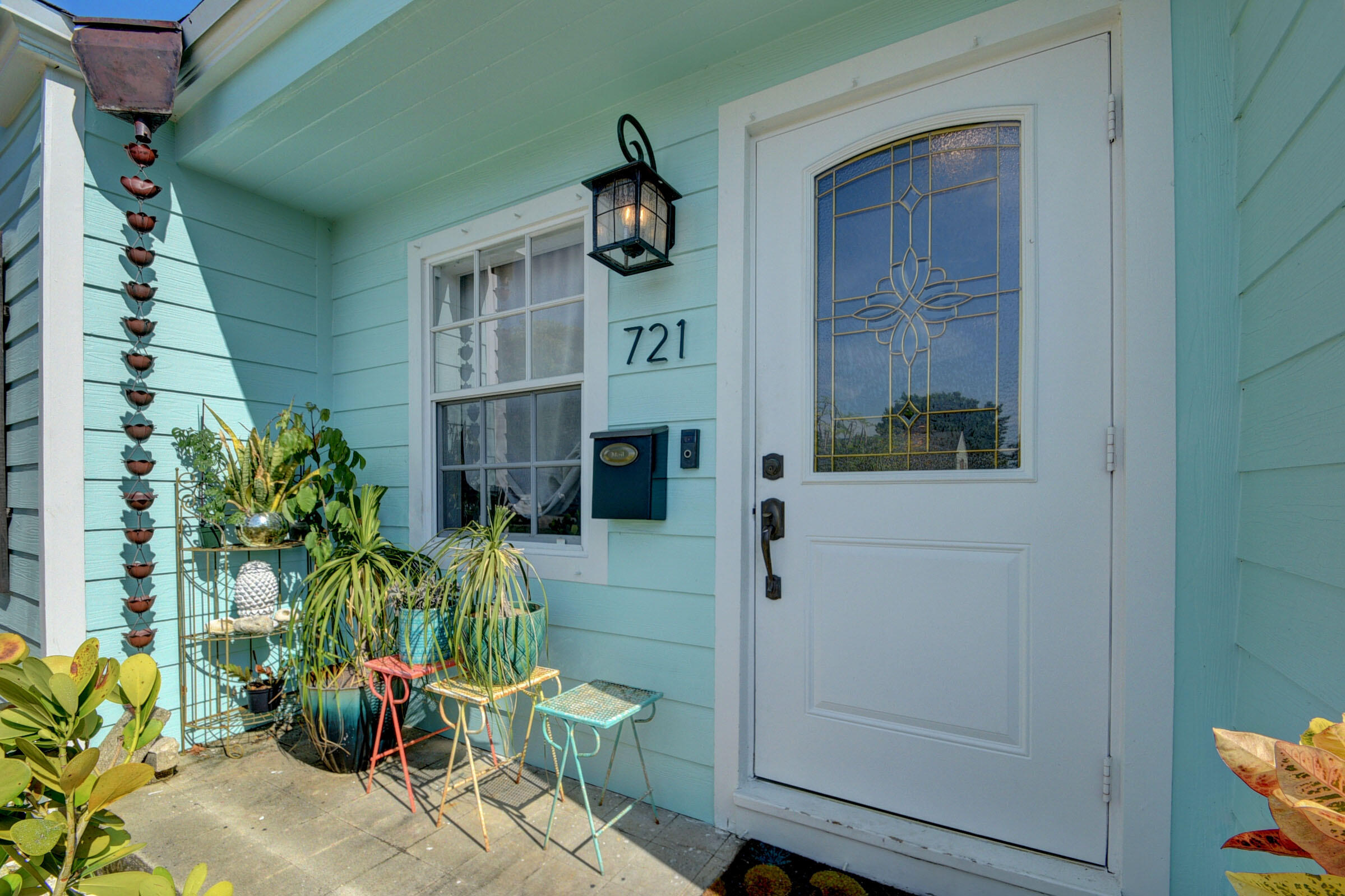721 Hampton Road West Palm Beach, FL 33405 - Photo 4 of 32 Front Entry