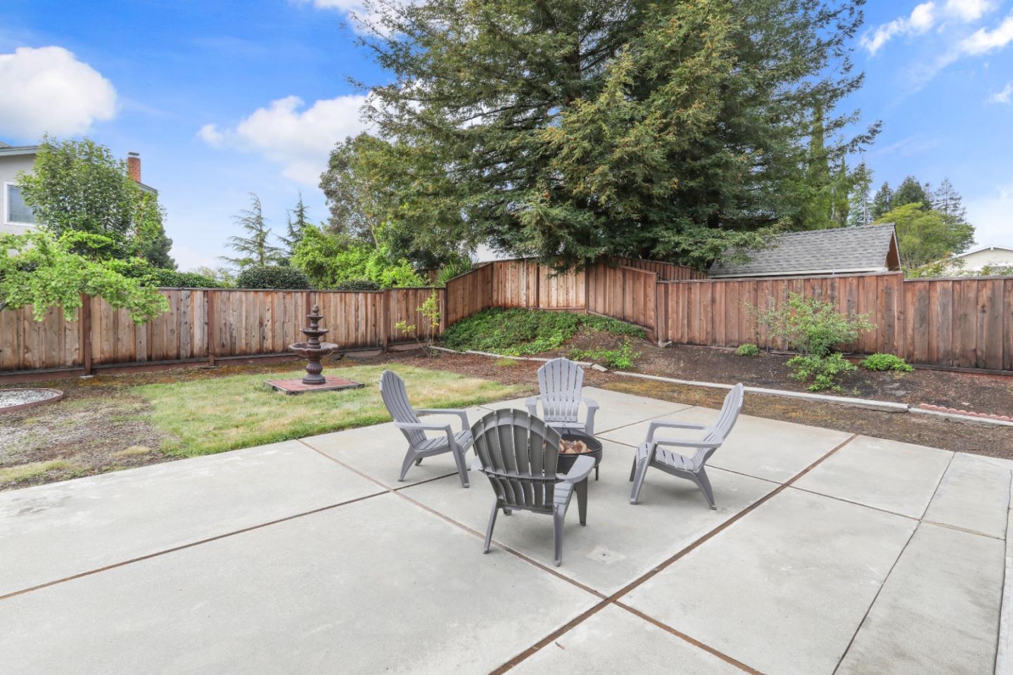 537 Santander Drive San Ramon, CA 94583 - Photo 26 of 28 a view of backyard with a table and chairs