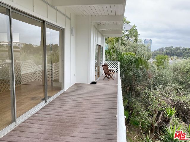 $5,250 | 3352 Oak Glen Drive, Los Angeles, CA 90068