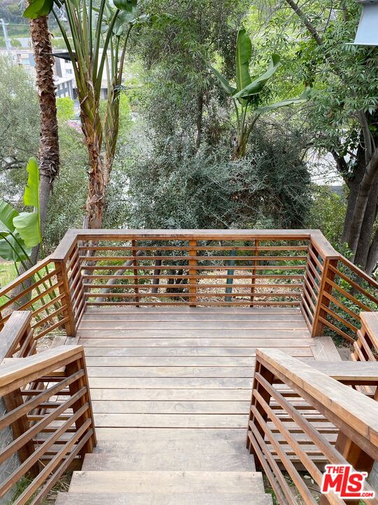 3352 Oak Glen Drive Los Angeles, CA 90068 - Photo 15 of 16