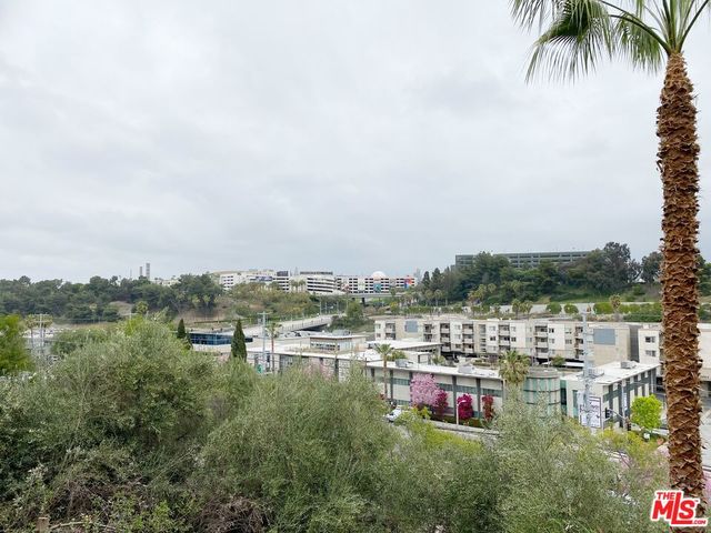 $5,250 | 3352 Oak Glen Drive, Los Angeles, CA 90068