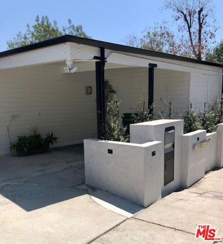 $5,250 | 3352 Oak Glen Drive, Los Angeles, CA 90068