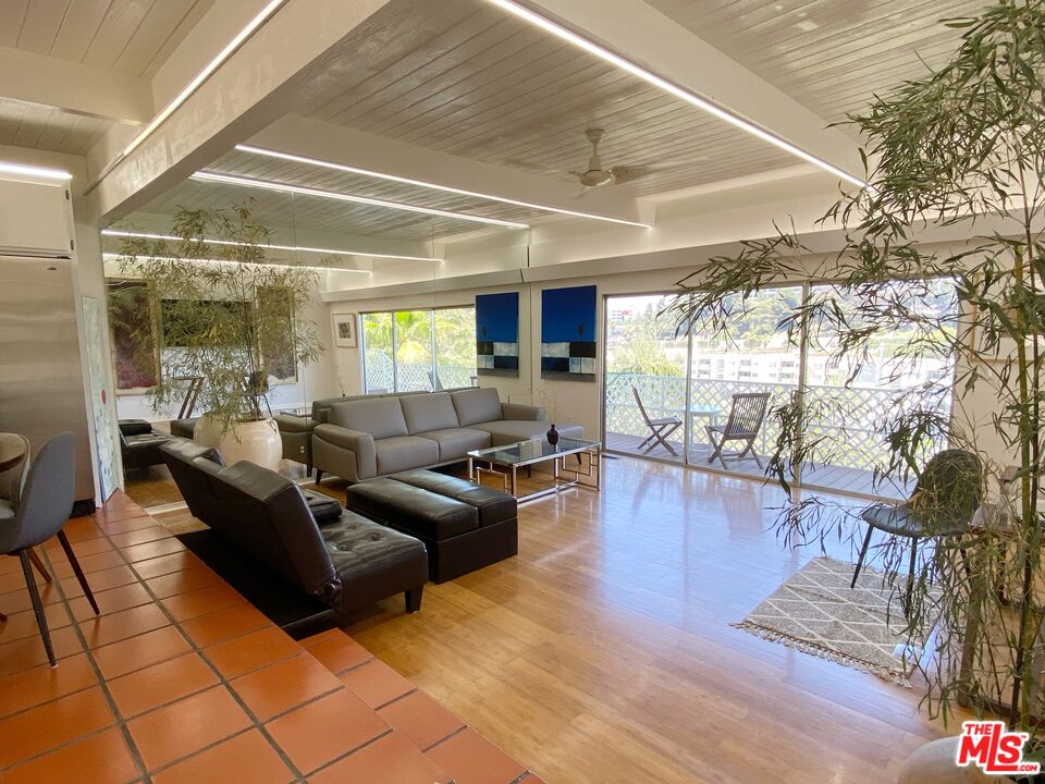 3352 Oak Glen Drive Los Angeles, CA 90068 - Photo 6 of 16