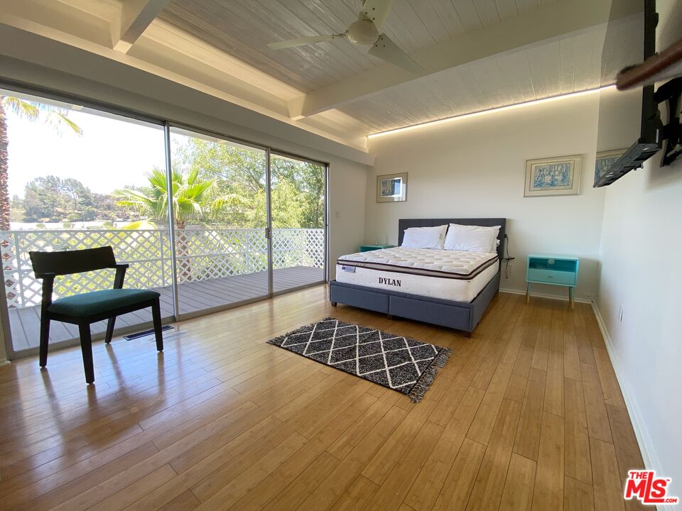 3352 Oak Glen Drive Los Angeles, CA 90068 - Photo 9 of 16