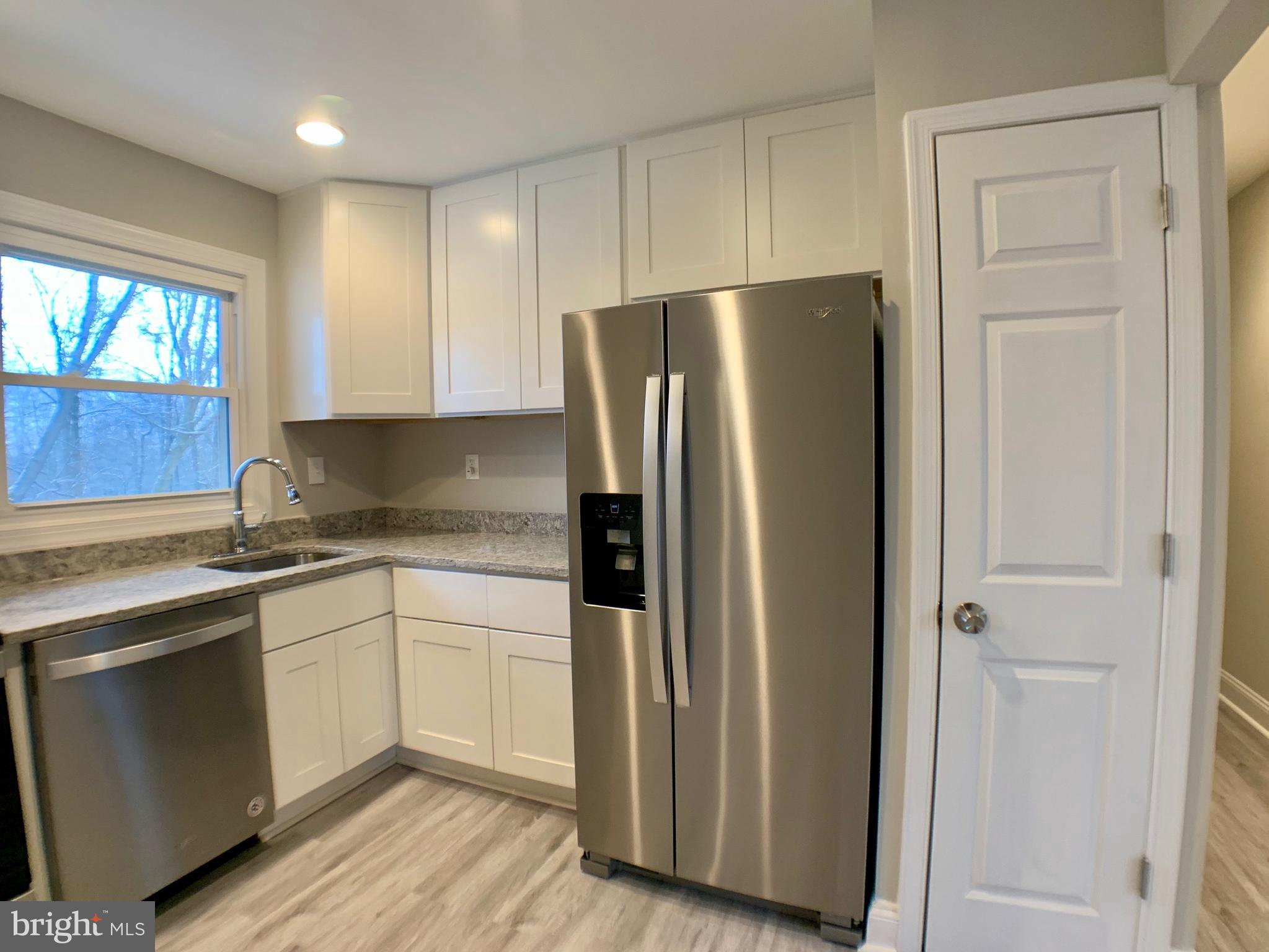 906 Fall Ridge Way Gambrills, MD 21054 - Photo 3 of 27 Gallery Image 3